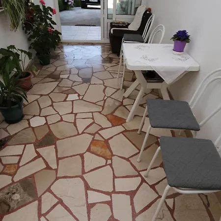 Apartment Dinka Makarska