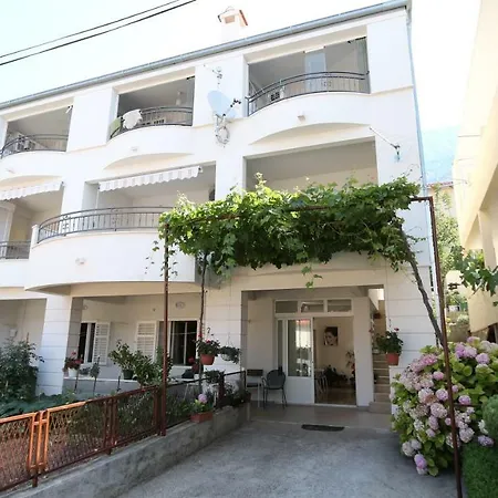Dinka Apartment Makarska